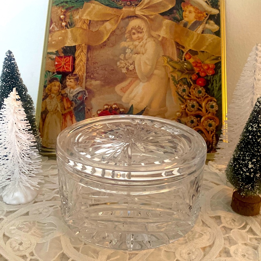 Waterford Crystal Oval Covered Box Limited Series Estate Sale-Etched Signature